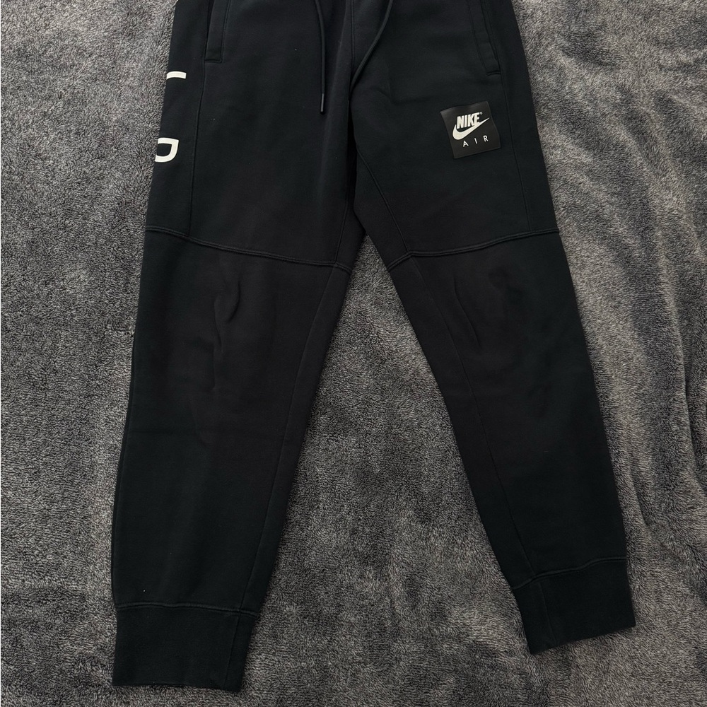 Nike Women’s Medium Black Joggers